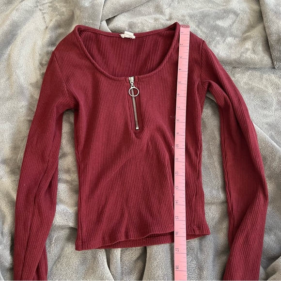 Garage long sleeve dark red top with front half zip Size XS - Picture 3 of 5